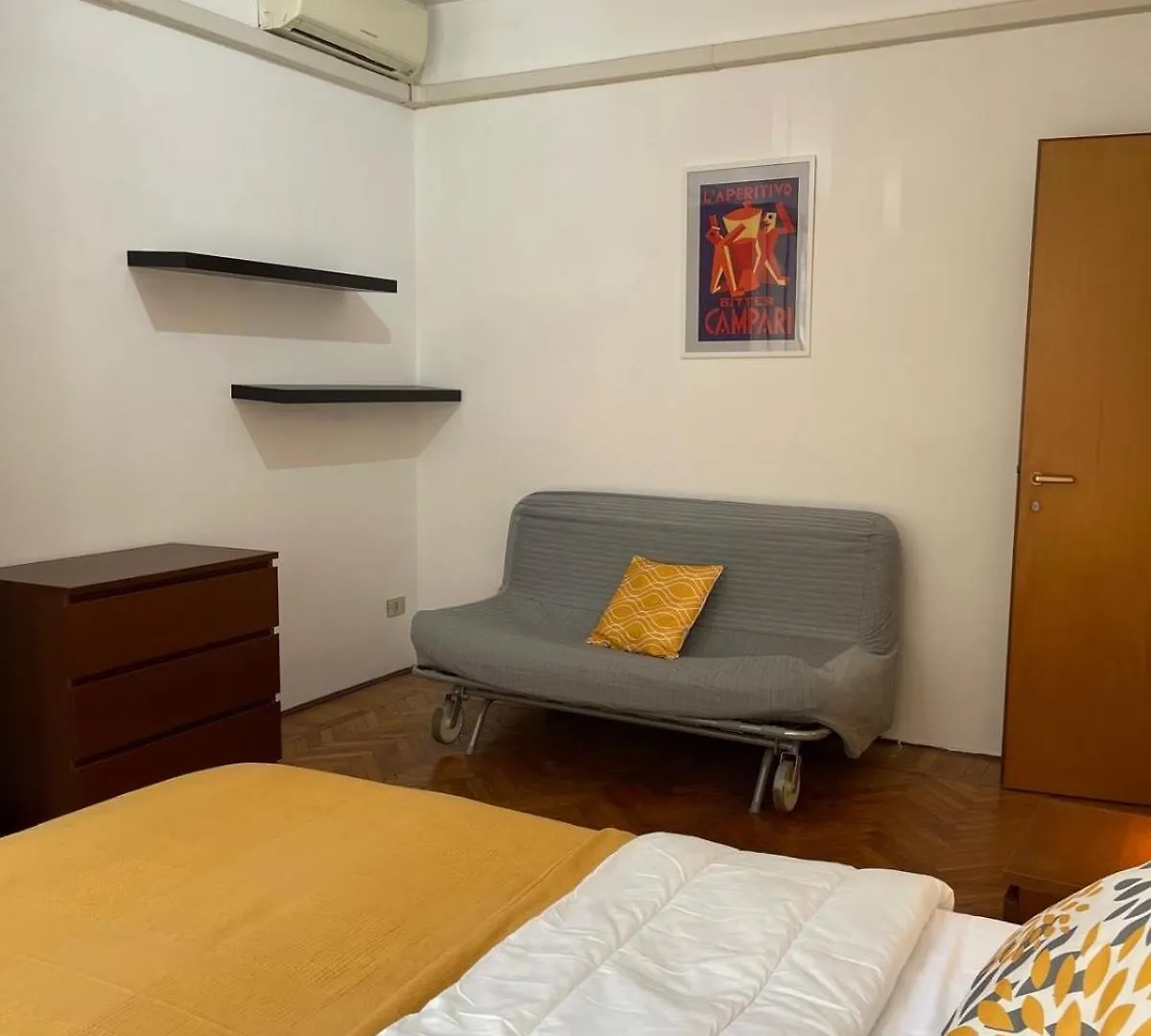 Appartement Casa Luvi, Crocetta Porta Romana, Milan